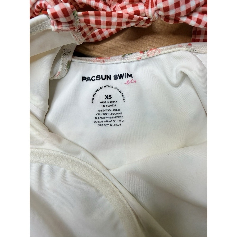 New PacSun Swim Eco Strawberry Floral One Piece Swimsuit Size XS Wire Support - Picture 3 of 3